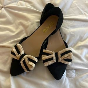 Black Restricted Flats Size 9